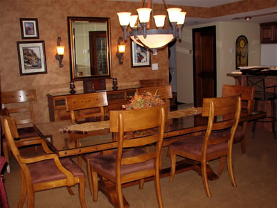 Woodrun Lodge Whistler 601 Dining Room
